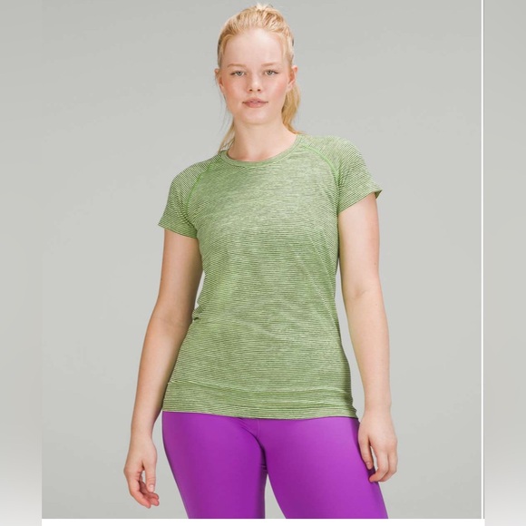 lululemon athletica Tops - Lululemon Swiftly Tech Short Sleeve Shirt 2.0